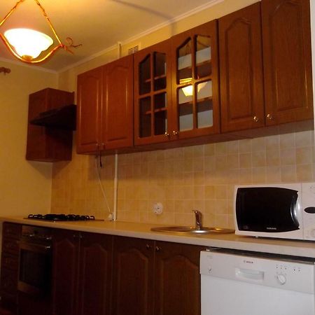 Comfortable Apartments In Centre With 3 Bedrooms Rivne Ngoại thất bức ảnh